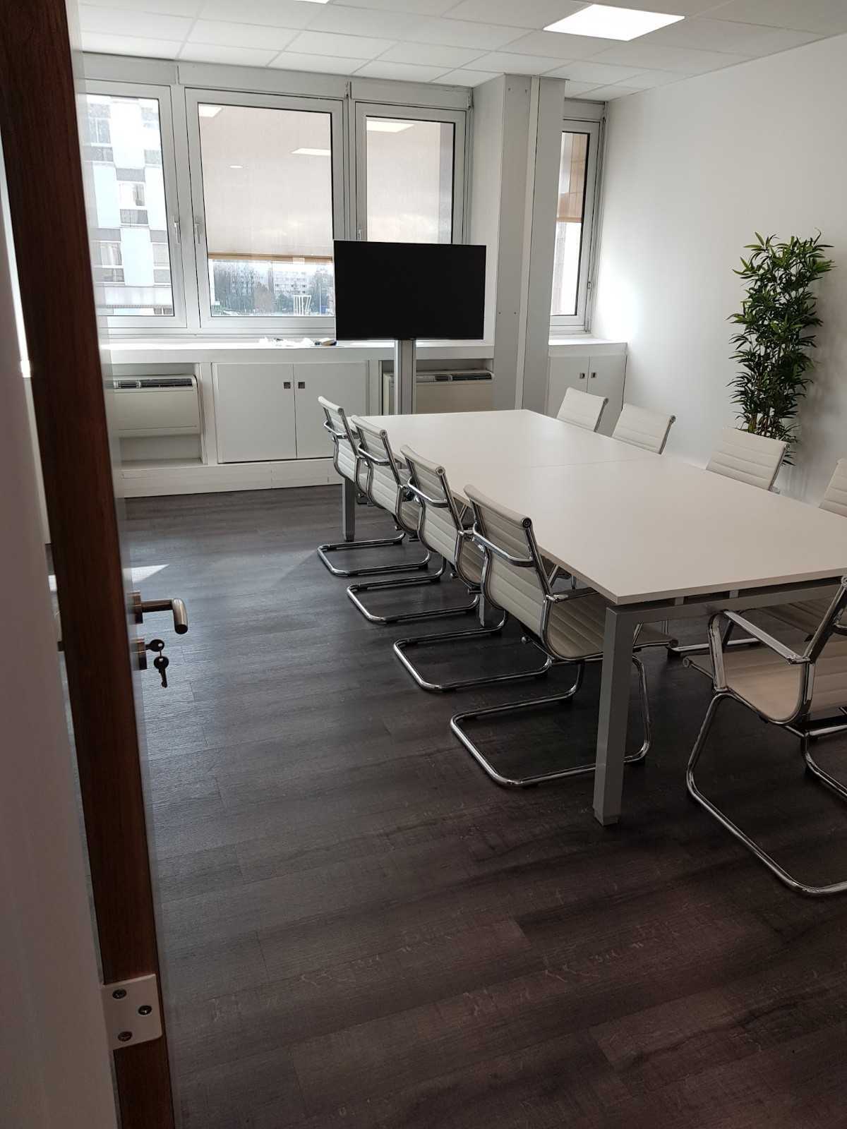 Bureaux 290 m² + 5 places de parking — photo 4