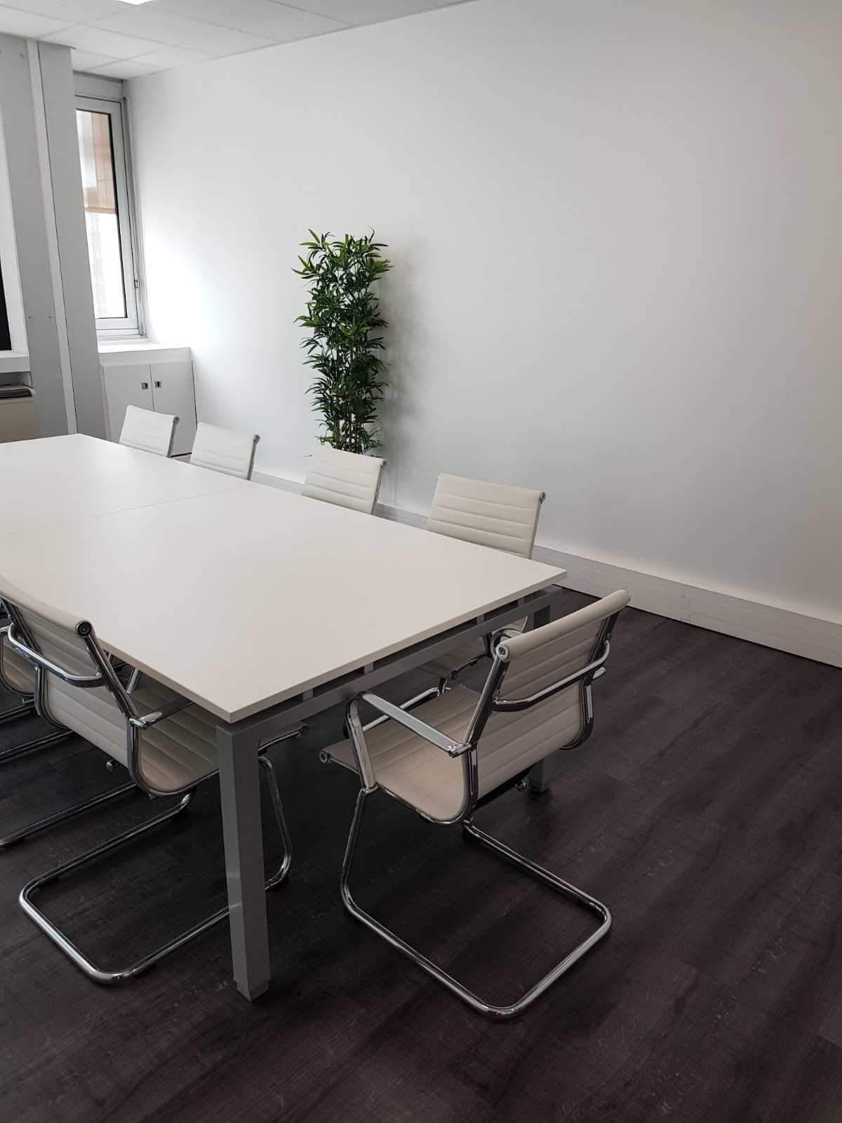Bureaux 290 m² + 5 places de parking — photo 5