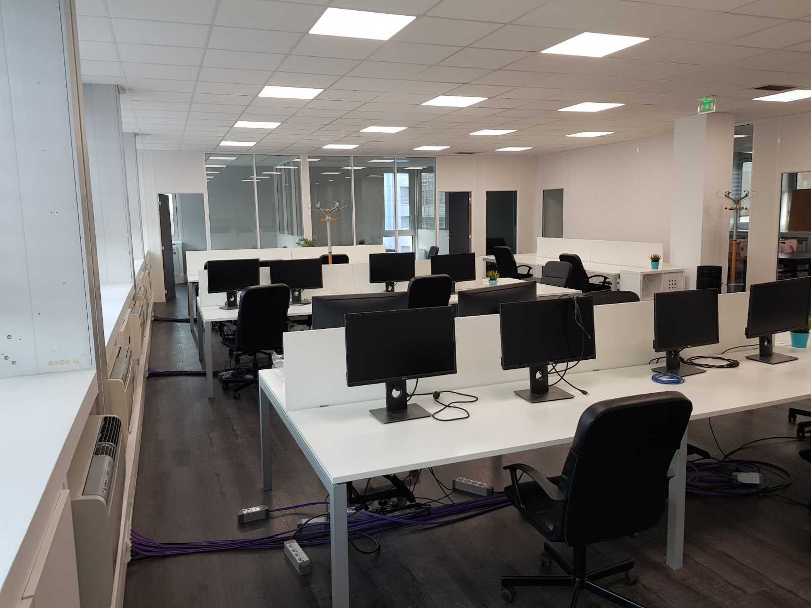 Bureaux 290 m² + 5 places de parking — photo 13