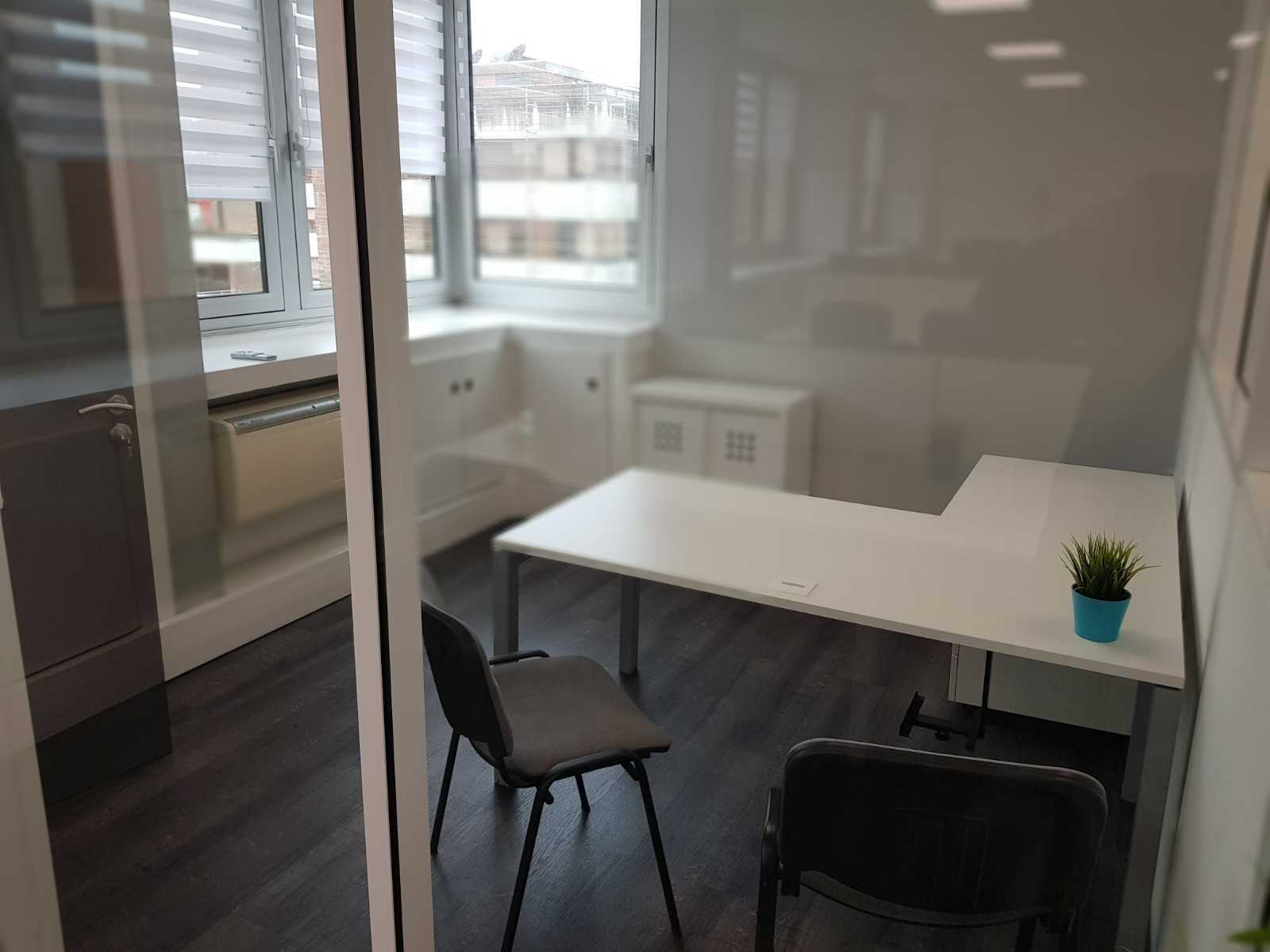 Bureaux 290 m² + 5 places de parking — photo 20
